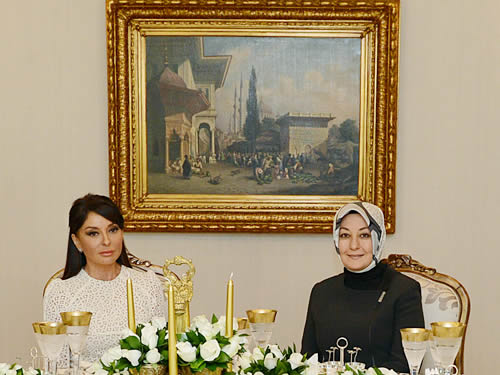 Bayan Gül, Bayan Aliyeva’yı Çankaya Köşkü’nde Ağırladı